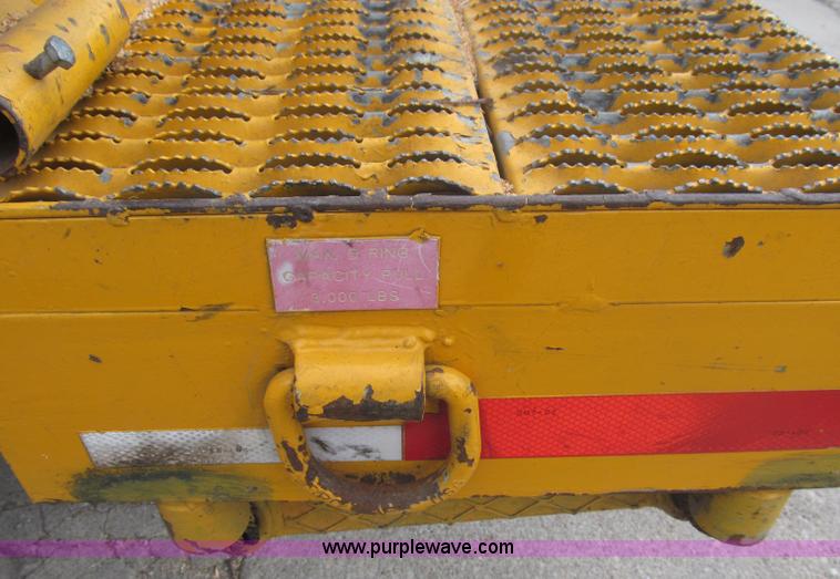 image for item B5175 1985 Ford CT8000 low tilt boom truck