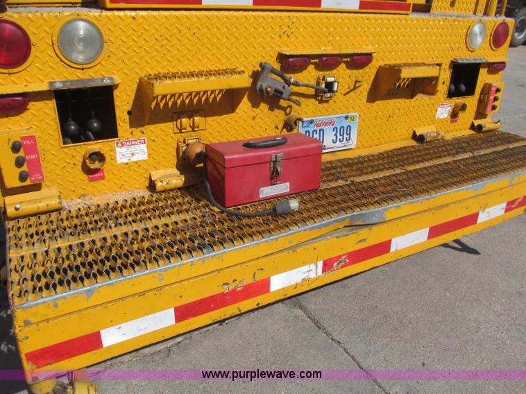 image for item B5175 1985 Ford CT8000 low tilt boom truck