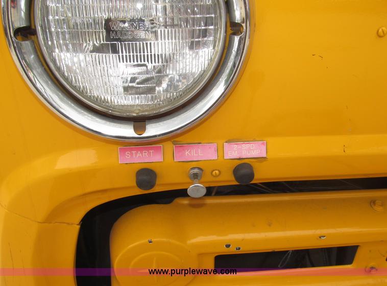 image for item B5175 1985 Ford CT8000 low tilt boom truck