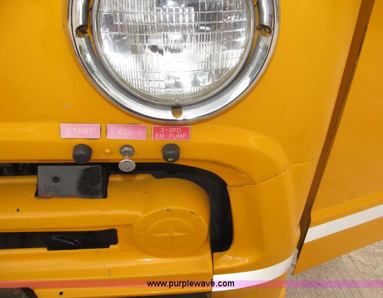 image for item B5175 1985 Ford CT8000 low tilt boom truck