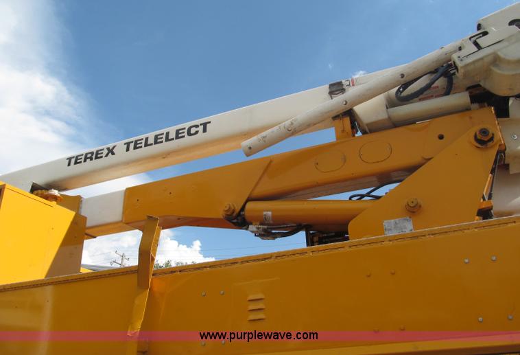 image for item B5175 1985 Ford CT8000 low tilt boom truck