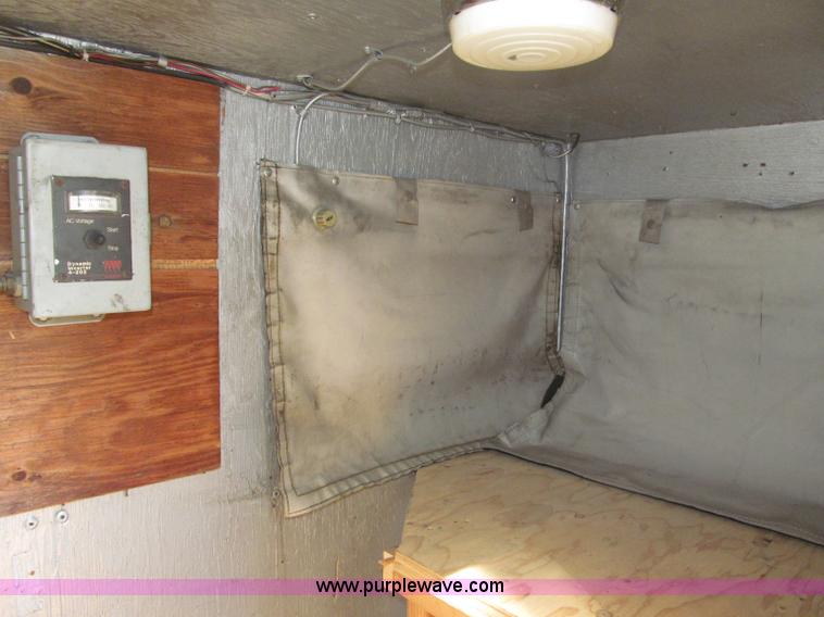 image for item B5175 1985 Ford CT8000 low tilt boom truck