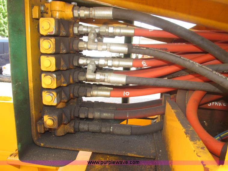 image for item B5175 1985 Ford CT8000 low tilt boom truck