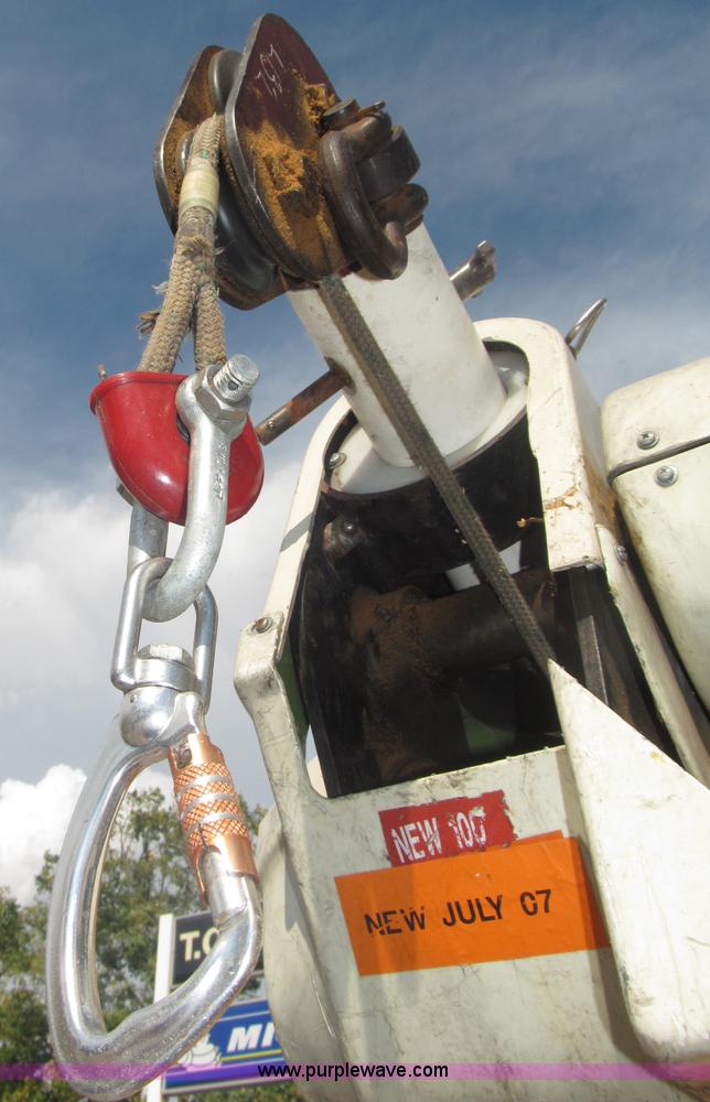 image for item B5175 1985 Ford CT8000 low tilt boom truck