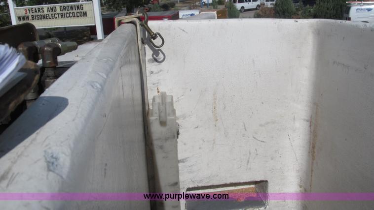 image for item B5175 1985 Ford CT8000 low tilt boom truck