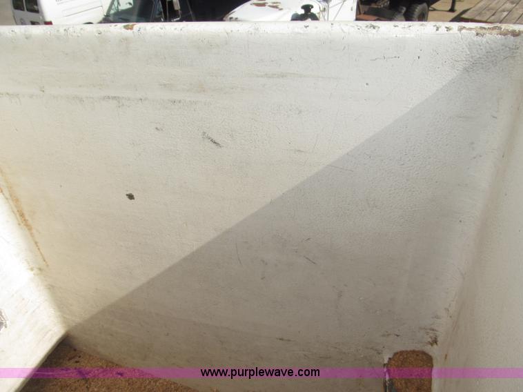 image for item B5175 1985 Ford CT8000 low tilt boom truck