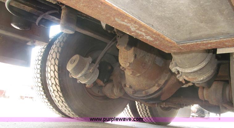 image for item B5175 1985 Ford CT8000 low tilt boom truck