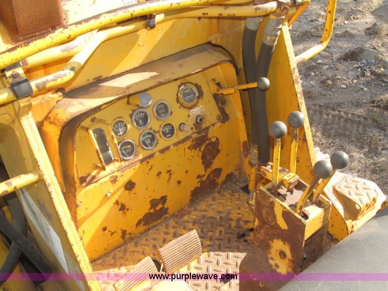 image for item B5199 1966 Case C1150 track loader
