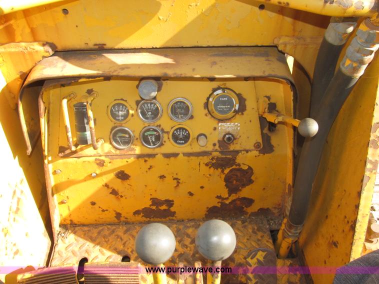 image for item B5199 1966 Case C1150 track loader