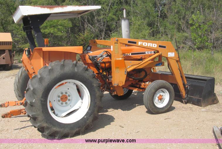 image for item B5200 1990 Ford 6610 tractor