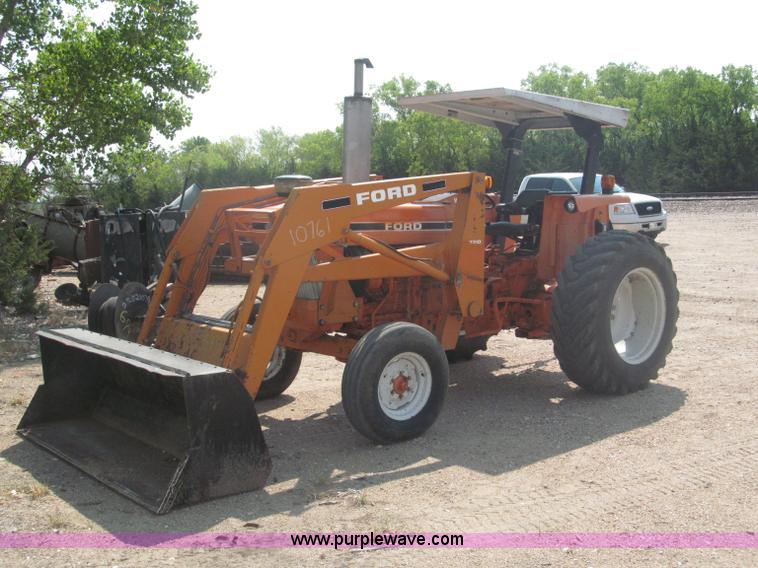 image for item B5200 1990 Ford 6610 tractor