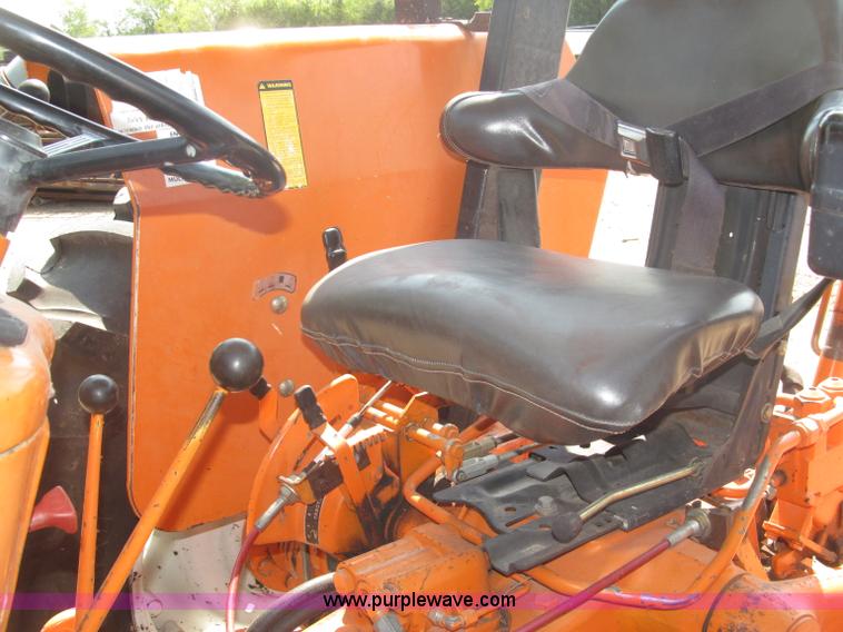 image for item B5200 1990 Ford 6610 tractor