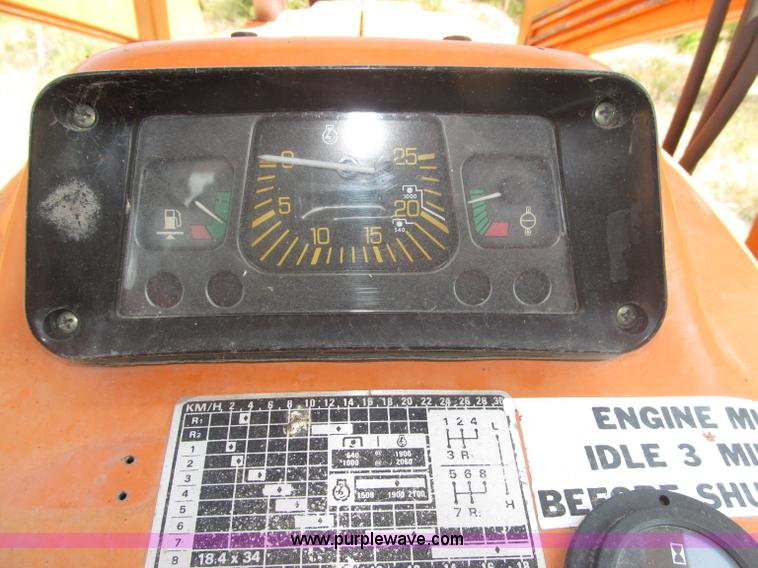 image for item B5200 1990 Ford 6610 tractor