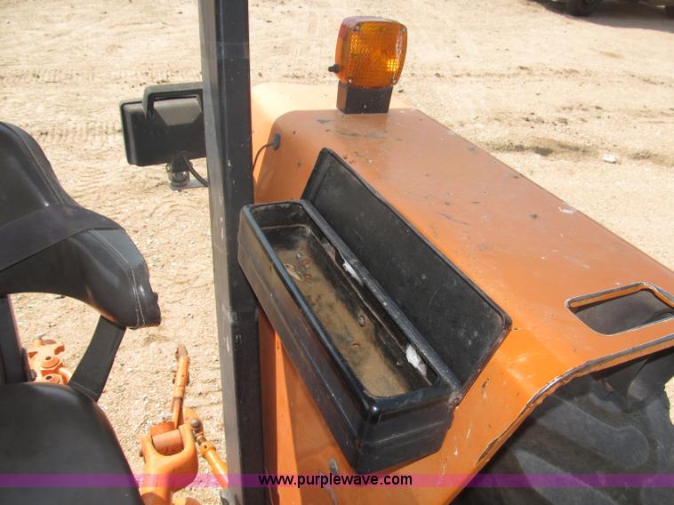 image for item B5200 1990 Ford 6610 tractor