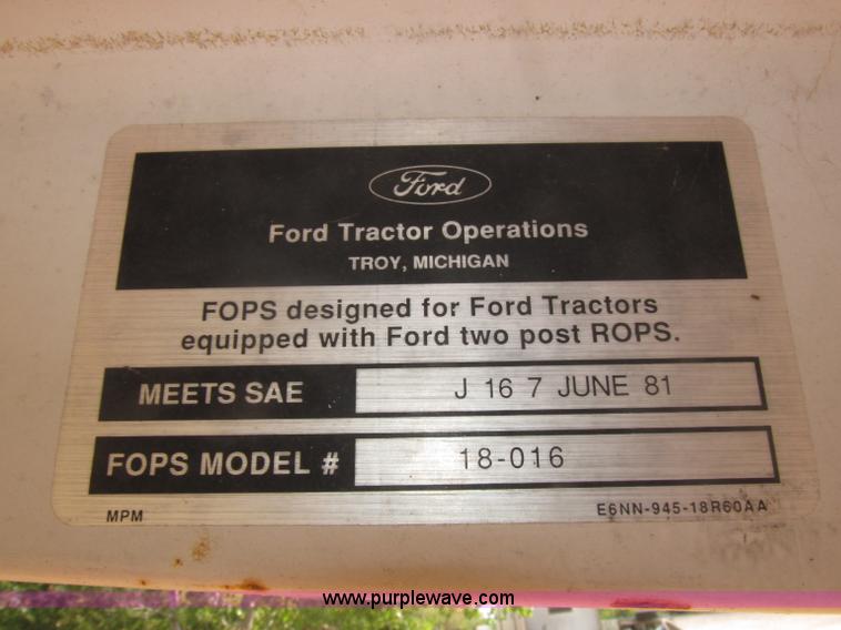 image for item B5200 1990 Ford 6610 tractor