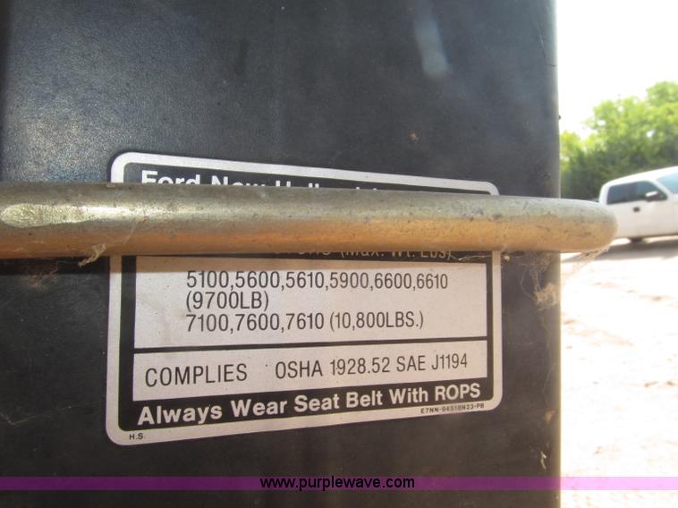 image for item B5200 1990 Ford 6610 tractor