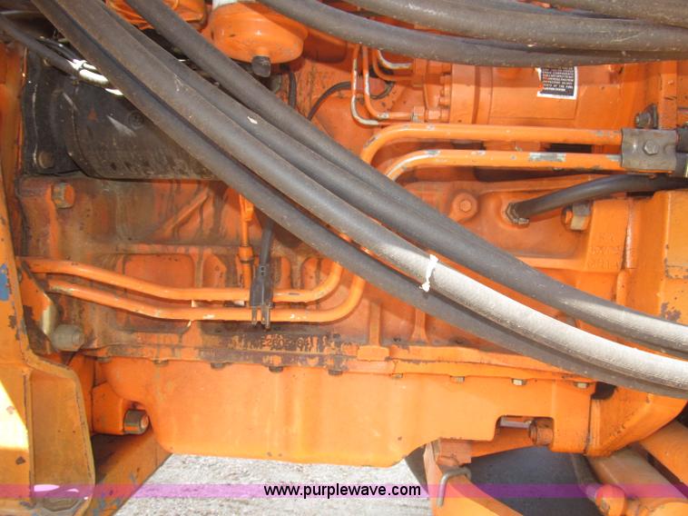 image for item B5200 1990 Ford 6610 tractor