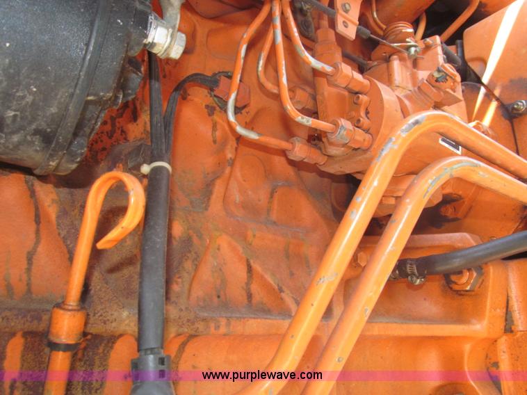image for item B5200 1990 Ford 6610 tractor