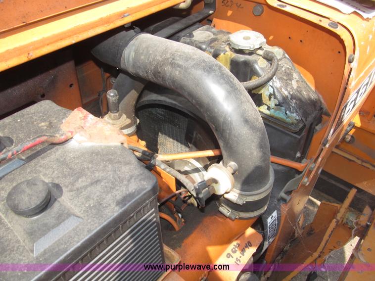 image for item B5200 1990 Ford 6610 tractor