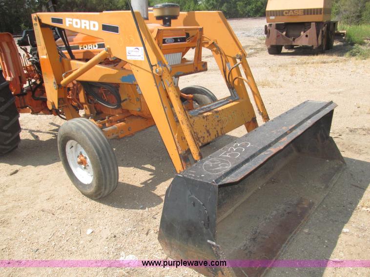 image for item B5200 1990 Ford 6610 tractor