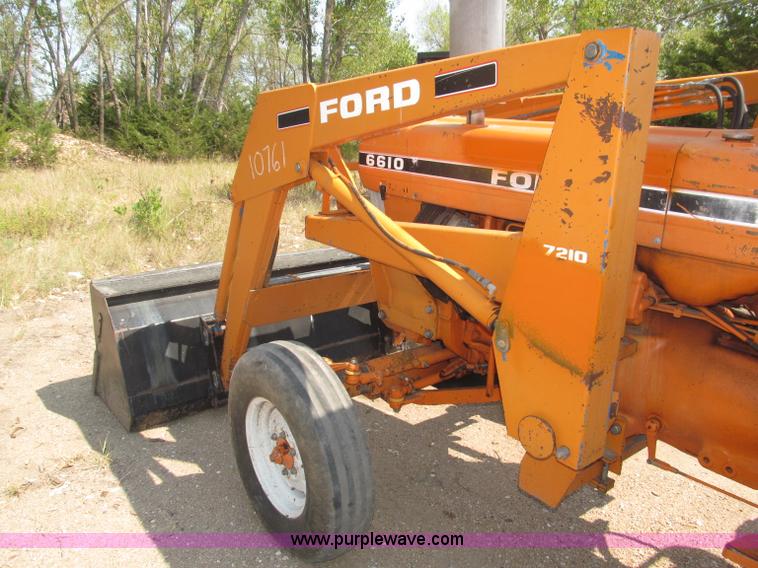 image for item B5200 1990 Ford 6610 tractor