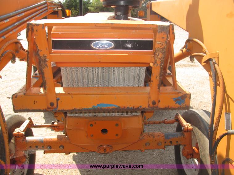 image for item B5200 1990 Ford 6610 tractor