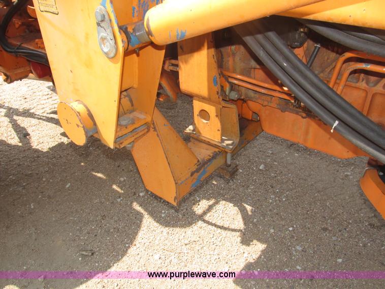 image for item B5200 1990 Ford 6610 tractor