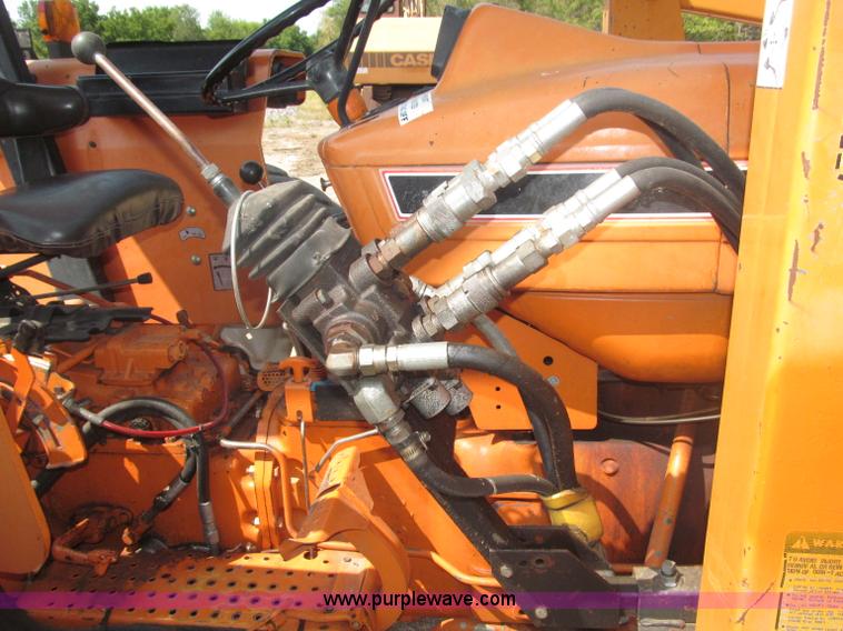 image for item B5200 1990 Ford 6610 tractor