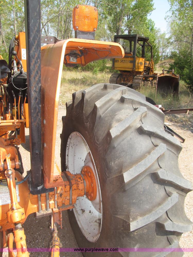 image for item B5200 1990 Ford 6610 tractor