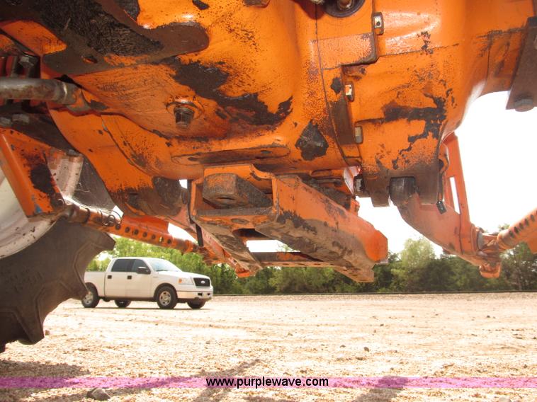 image for item B5200 1990 Ford 6610 tractor