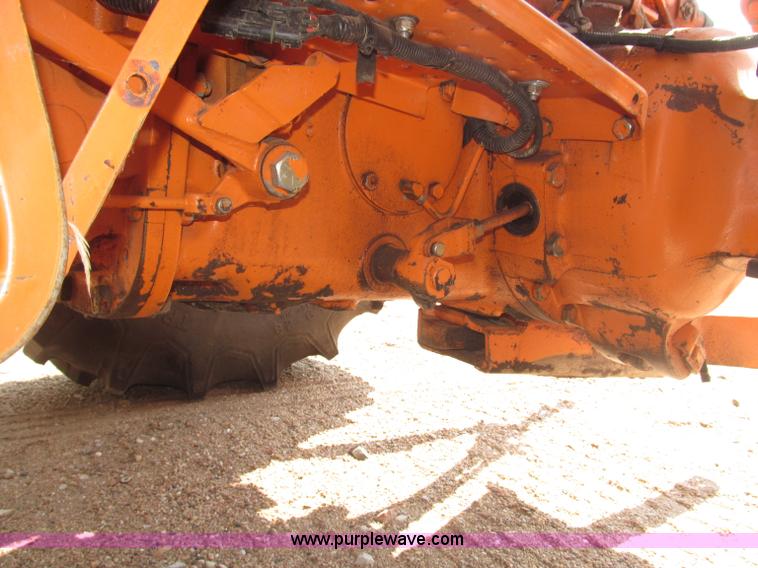 image for item B5200 1990 Ford 6610 tractor