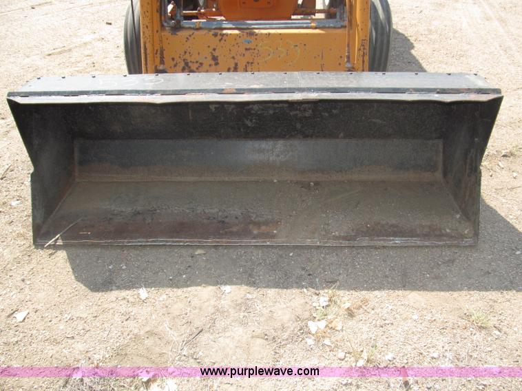 image for item B5200 1990 Ford 6610 tractor