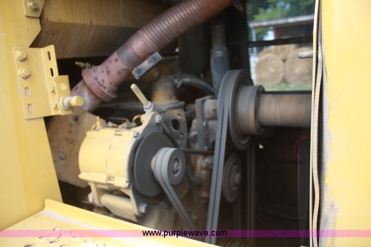 image for item B6954 1990 Caterpillar 953 track loader