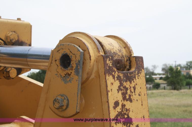 image for item B6954 1990 Caterpillar 953 track loader