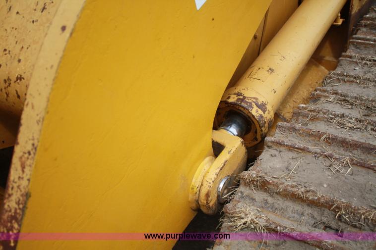 image for item B6954 1990 Caterpillar 953 track loader