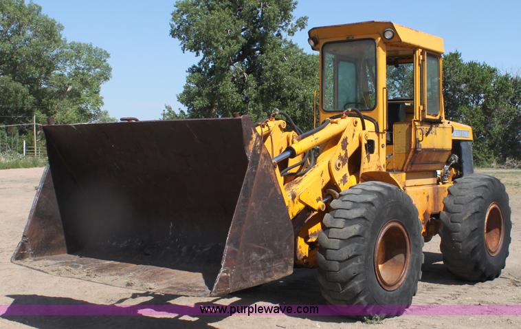 image for item B7392 1971 John Deere 644A wheel loader
