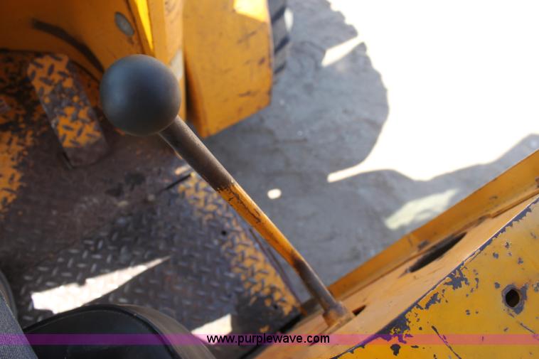 image for item B7392 1971 John Deere 644A wheel loader