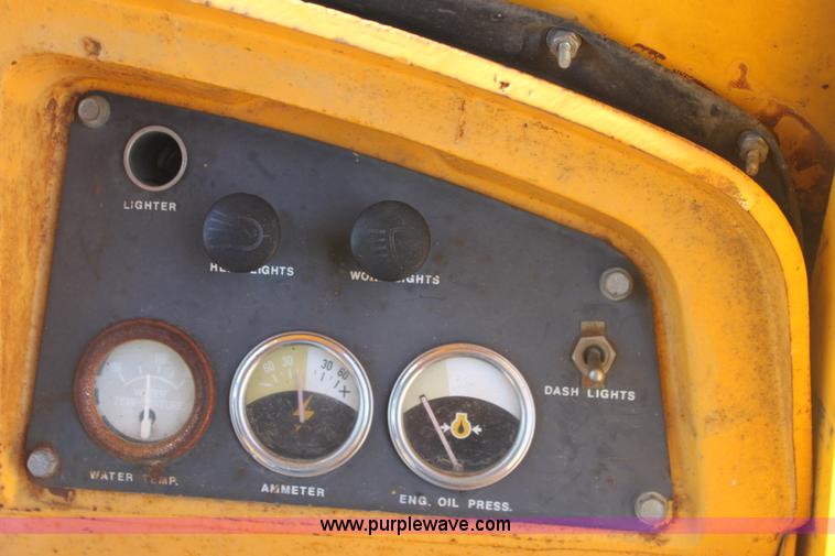 image for item B7392 1971 John Deere 644A wheel loader