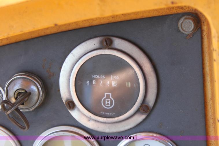 image for item B7392 1971 John Deere 644A wheel loader