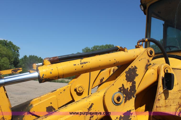 image for item B7392 1971 John Deere 644A wheel loader