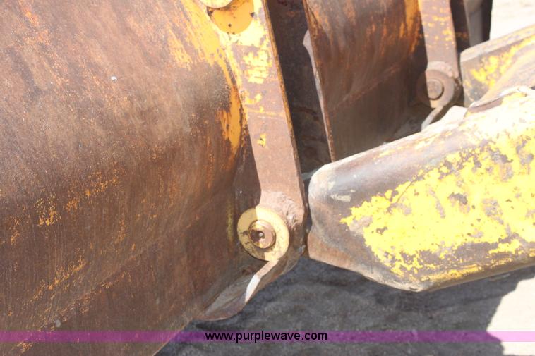 image for item B7392 1971 John Deere 644A wheel loader