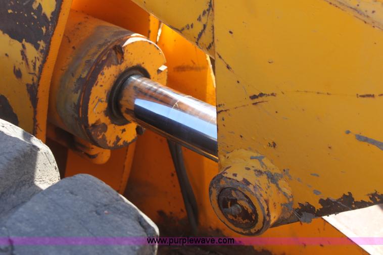 image for item B7392 1971 John Deere 644A wheel loader