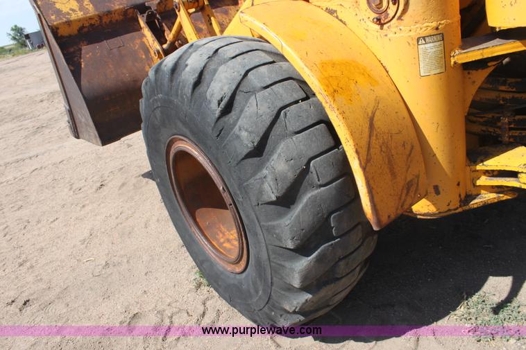 image for item B7392 1971 John Deere 644A wheel loader