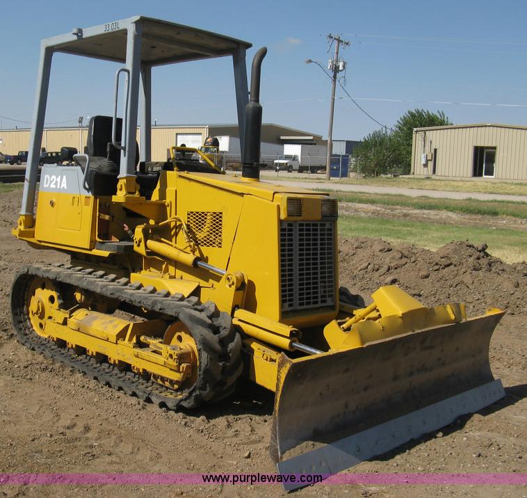 image for item B8026 1999 Komatsu D21A-7 dozer