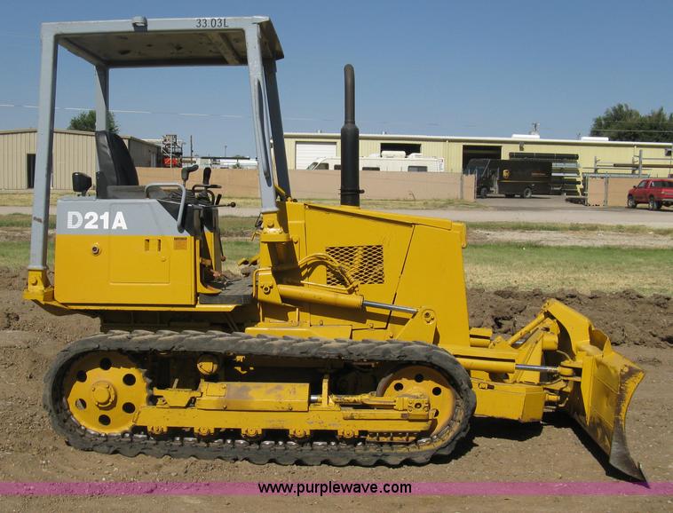 image for item B8026 1999 Komatsu D21A-7 dozer