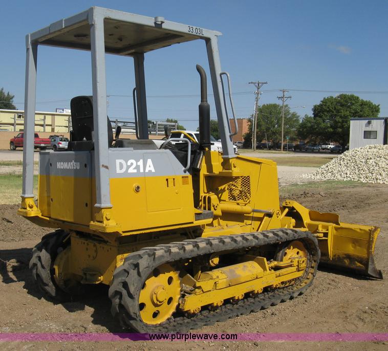 image for item B8026 1999 Komatsu D21A-7 dozer