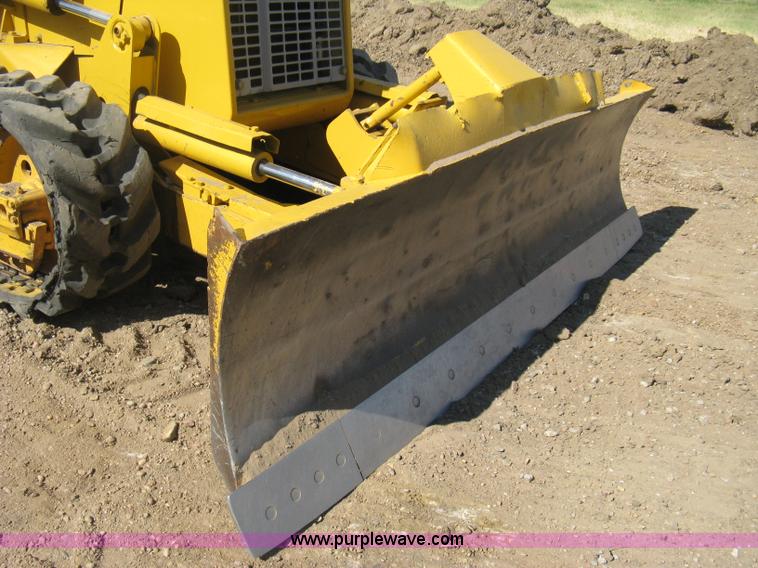 image for item B8026 1999 Komatsu D21A-7 dozer
