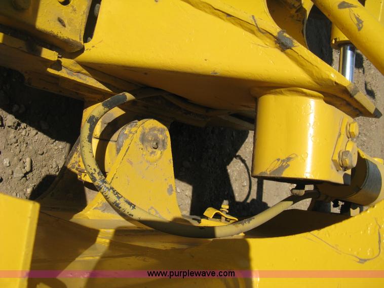 image for item B8026 1999 Komatsu D21A-7 dozer