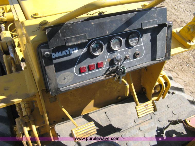 image for item B8026 1999 Komatsu D21A-7 dozer