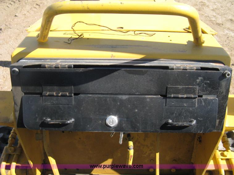 image for item B8026 1999 Komatsu D21A-7 dozer